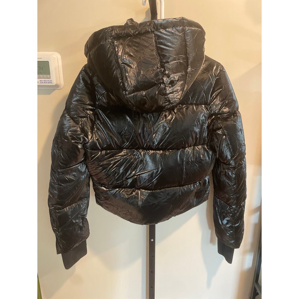 NWT BCBGMAXAZRIA Metallic Quilted Cropped Puffer Coat Hood Women's M Black - Picture 7 of 10